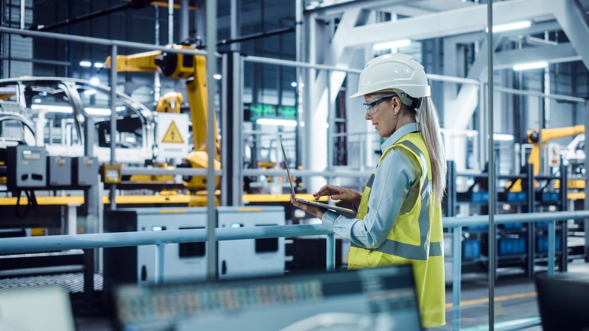 factory-engineer-monitoring-automation-systems